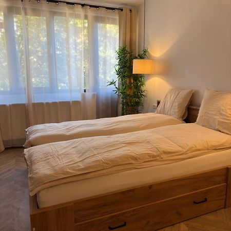 One Room Apartment- Self Check-In 24H Resicabánya Kültér fotó